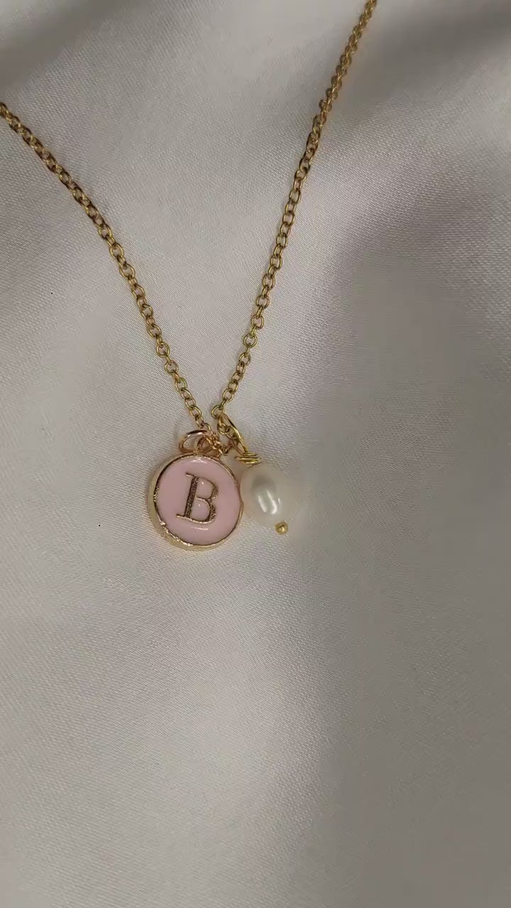 Personalisierte Buchstabenkette Gold mit Muschel Perle – Initial Kette Edelstahl Vergoldet - Boho - Elegant - Beach Vibes - gift for her