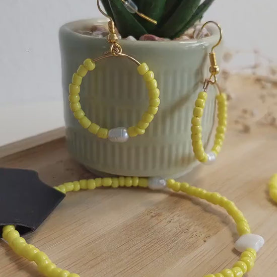 Handgemachtes Schmuck Set Gelb – Beaded Halskette, Creolen & Ring mit Perlen – Sommer Schmuck, Geschenk für Frauen - Boho - Modern