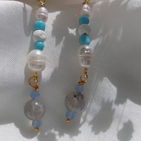 Handgemachte Mondstein & Perlen Ohrringe | Vergoldete Edelstahl Creolen | Turmalin Schmuck | Boho Perlenohrringe | Geschenk für Frauen